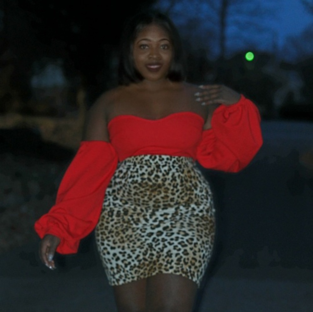 Sweetheart Balloon Longsleeve Crop Top red